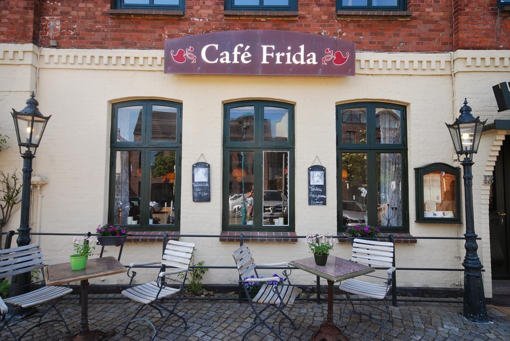 Hotel Cafe Frida Bredstedt Exterior foto